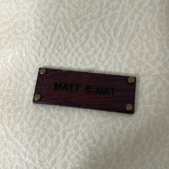 MATT & NAT Shoulder Bucket Bag Cream Phone Pocket Zip Vegan Grain Leather *As Is - Picture 2 of 15